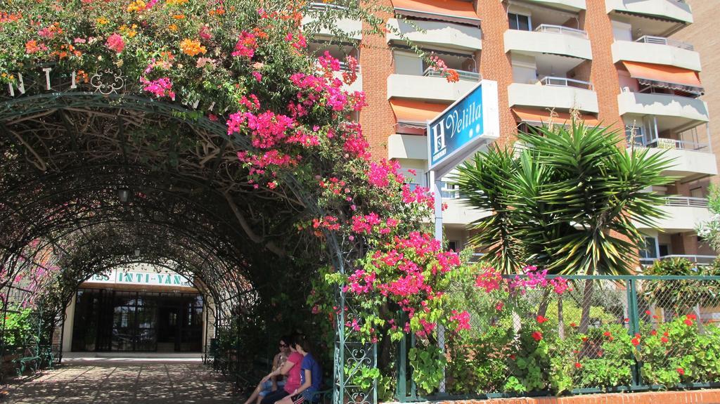 Hostal Velilla Almunecar Exterior photo